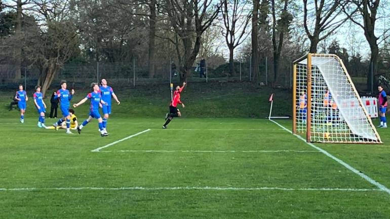 H1 dreht in Halbzeit 2 auf     –    Unioner gewinnen gegen den Blumenthaler SV mit 3:1 (0:1)